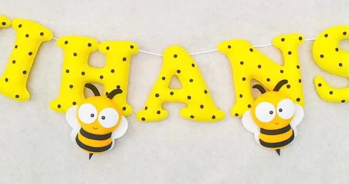 Felt name banner, honey bee garland, Bee banner, nursery decor, personalized gift, felt letters, baby name banner, name garland, name sign