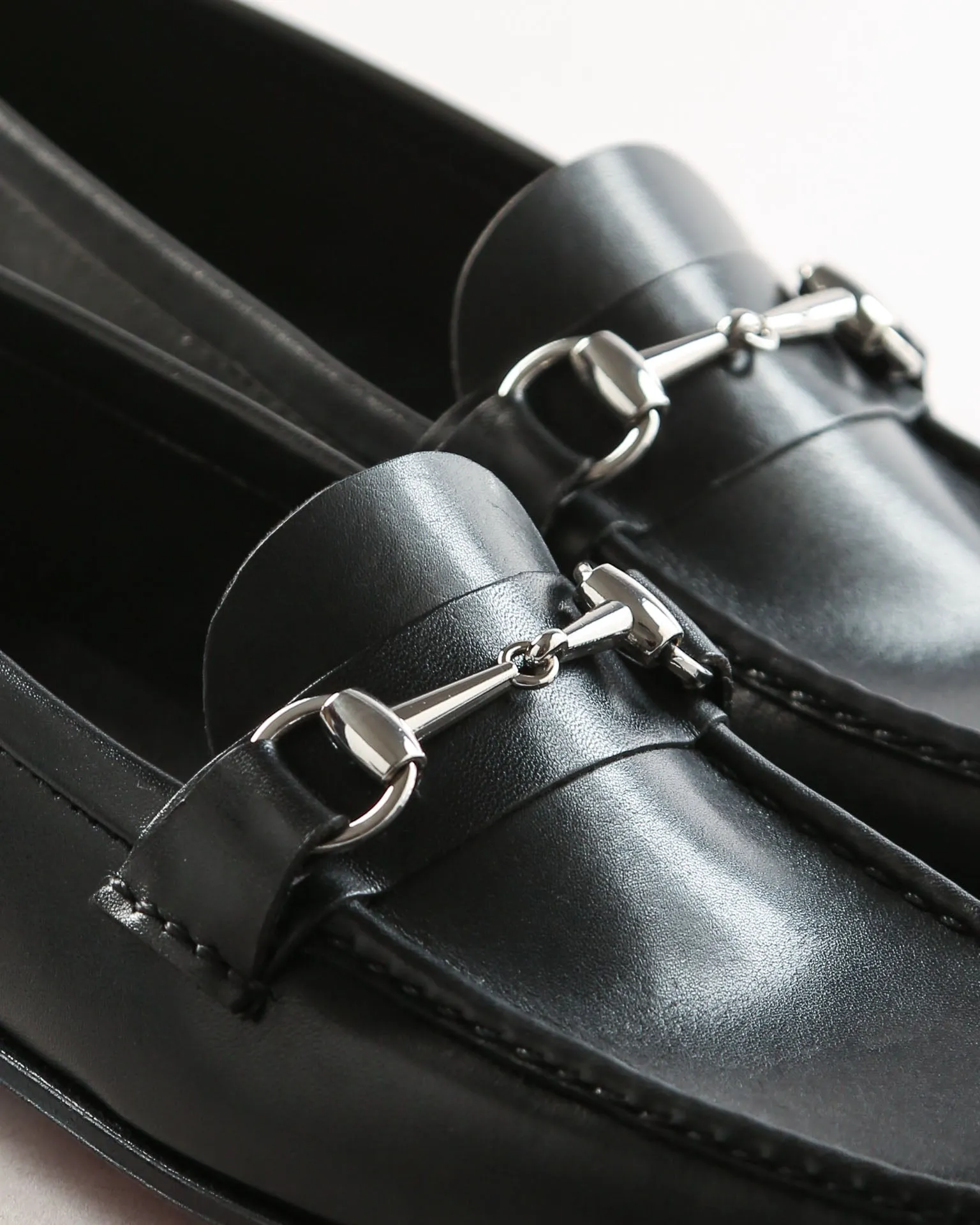 Moccasin 5324 Black