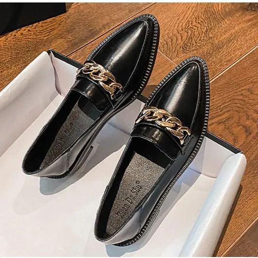 Women‘s Metal Chain Retro Pointed Shoes Thick Bottom Loafers